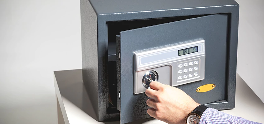 Jewelry Safe Unlocking Service in Kingsburg, California